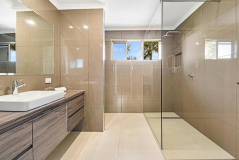 CANAL HOME NEAR MOOLOOLABA Kooringal - Accommodation Great Ocean Road 4