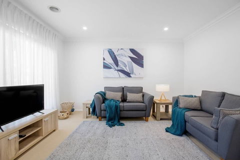 Peaceful Designer 2br@leafy Mill Park - Accommodation Great Ocean Road 6
