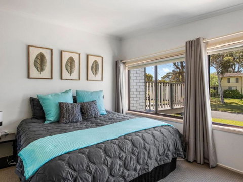 Carroll Ave 85 Mollymook - Accommodation Great Ocean Road 6