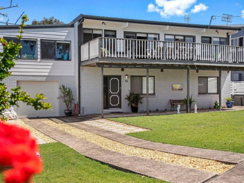Carroll Ave 85 Mollymook - Accommodation Great Ocean Road 3