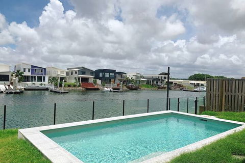 Hope Island Water Front House - Accommodation Great Ocean Road 3