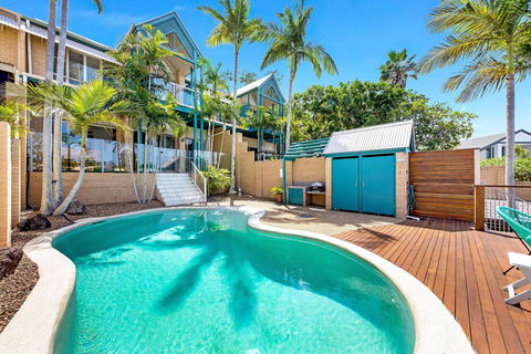 Sunshine Villa At Sanctuary Cove - Accommodation Great Ocean Road 2