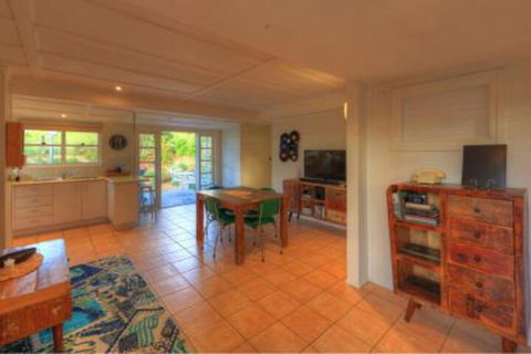 Maleny Homestead & Cottage - Accommodation Great Ocean Road 7