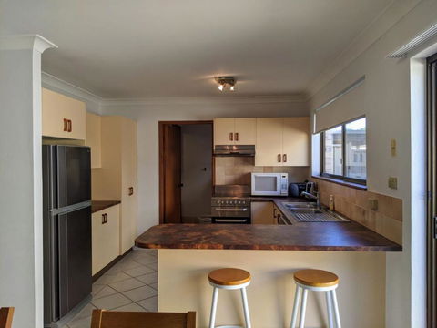 DAVIES STREET 3 / 14 MOLLYMOOK - Accommodation Great Ocean Road 5