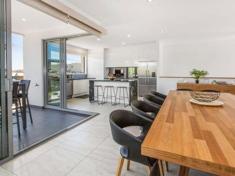 CASABLANCA DROMANA - Accommodation Great Ocean Road 2