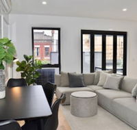 Brand New 2 Bed Apartment With Stunning City Views - Accommodation Great Ocean Road