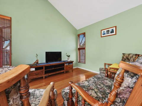 Family Friendly Weatherboard Cottage - Accommodation Great Ocean Road 6