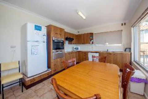 2 Bedroom Apartment Quarterdeck Unit 3 - Accommodation Great Ocean Road 2
