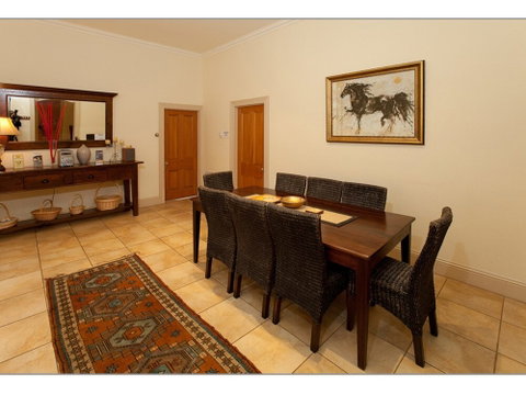 Fairholme Townhouse - Accommodation Great Ocean Road 4