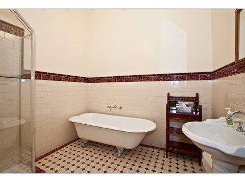 Fairholme Townhouse - Accommodation Great Ocean Road 2