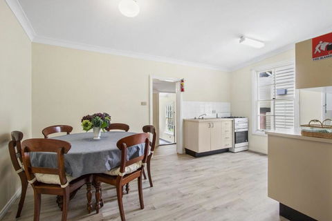 THE TEACHERS COTTAGE - Accommodation Great Ocean Road 1