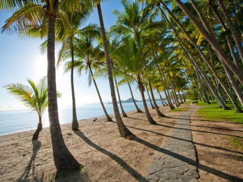 TROPSVILLA At PALM COVE - Accommodation Great Ocean Road 1