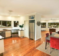 River Breeze 60 Wooli Street Yamba. Linen Unlimited Wi Fi Just listed. - Accommodation Great Ocean Road
