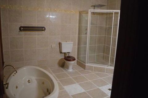 Gargoyle Lodge - Accommodation Great Ocean Road 6