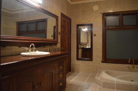 Gargoyle Lodge - Accommodation Great Ocean Road 1