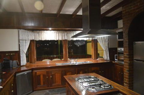 Gargoyle Lodge - Accommodation Great Ocean Road 2