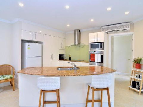 Walk To The Ocean In Five Minutes - Accommodation Great Ocean Road 3