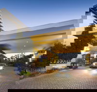 Ramada by Wyndham Diplomat Canberra - Accommodation Great Ocean Road