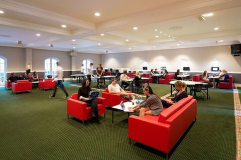RMIT Village House - Accommodation Great Ocean Road 6