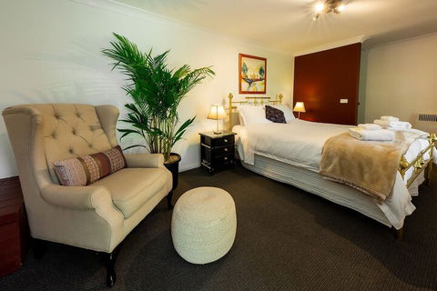 Holly Lodge - Accommodation Great Ocean Road 6