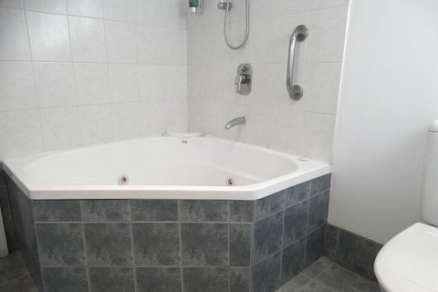 MAS Country Colonial Motor Inn - Accommodation Great Ocean Road 6