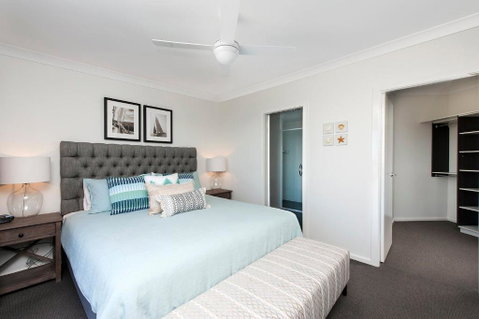 Mollymook Beachfront Penthouse 9 - Accommodation Great Ocean Road 4
