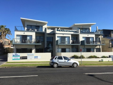 Mollymook Beachfront Penthouse 9 - Accommodation Great Ocean Road 3