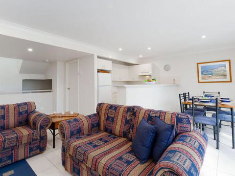 Walk On Birubi 1 / 40 Ocean Ave Pet Friendly WIFI Boat Parking & Water Views - Accommodation Great Ocean Road 1