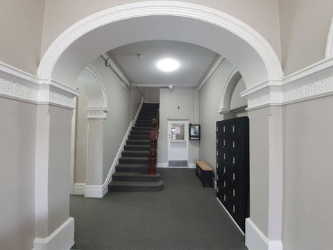 The Royal Hotel - Accommodation Great Ocean Road 1