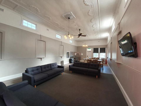 The Royal Hotel - Accommodation Great Ocean Road 6