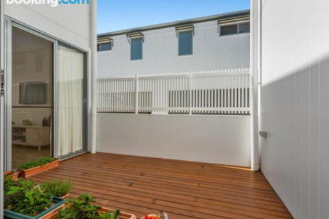 SEASIDE By THE BEACH - Accommodation Great Ocean Road 2