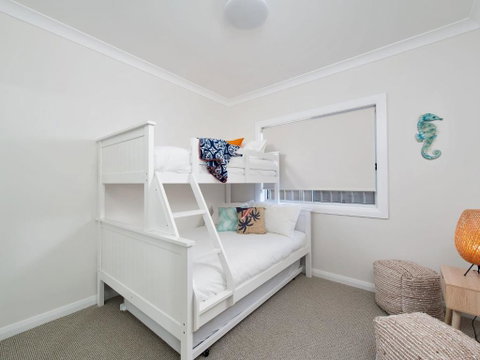C A L M At Beautiful Shoal Bay - Accommodation Great Ocean Road 4