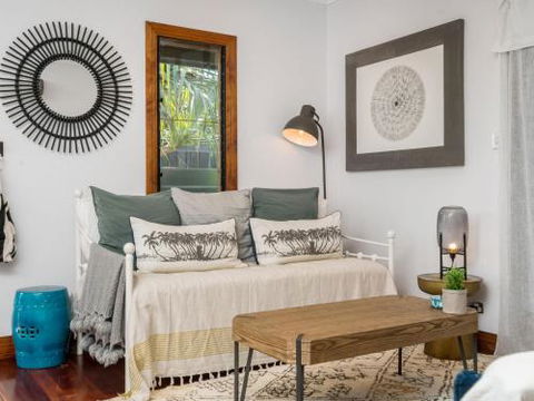 Black Beauty Studio - Accommodation Great Ocean Road 3