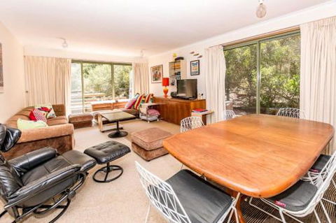 Sixteen Ash Ave Sandy Point - Accommodation Great Ocean Road 4