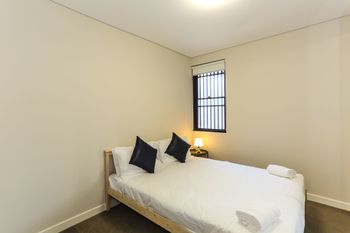 Spacious Apartment At Waitara - Accommodation Great Ocean Road 4