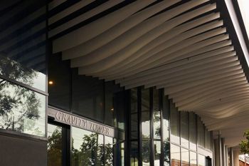 Panoramic Melbourne Views From Stylish Apartment - Accommodation Great Ocean Road 3
