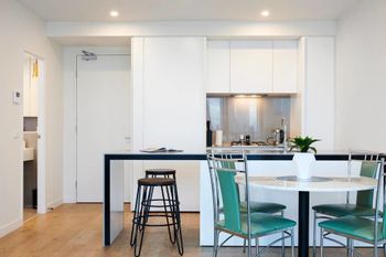 Panoramic Melbourne Views From Stylish Apartment - Accommodation Great Ocean Road 1