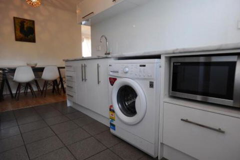 Glenelg Holiday Apartments The Broadway - Accommodation Great Ocean Road 6