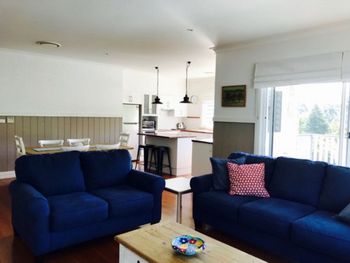 Lugarno House - Accommodation Great Ocean Road 4