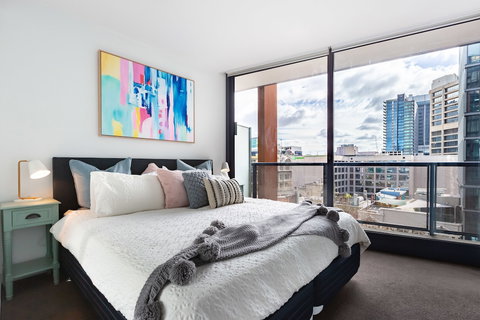 Ella, 1BDR Melbourne Apartment - Accommodation Great Ocean Road 3