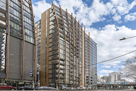 Ella, 1BDR Melbourne Apartment - Accommodation Great Ocean Road 0