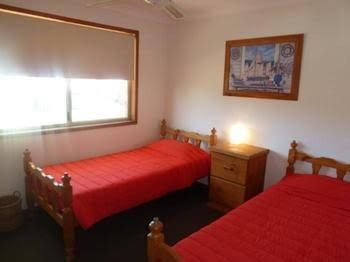 Sails Beach House Apartments Pottsville Beach - Accommodation Great Ocean Road 4