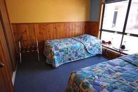 Bicheno's A Plus Apartments - Accommodation Great Ocean Road 3