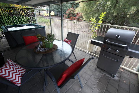 One Tree Bed & Breakfast - Accommodation Great Ocean Road 5