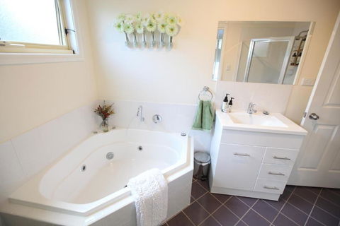 One Tree Bed & Breakfast - Accommodation Great Ocean Road 4