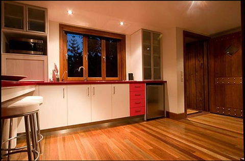 King Ludwigs Cottage - Accommodation Great Ocean Road 2