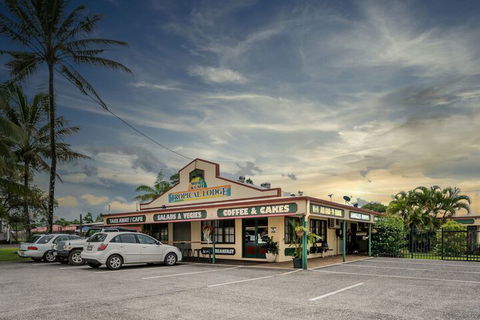 Tropical Lodge - Accommodation Great Ocean Road 1