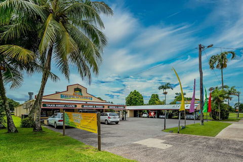 Tropical Lodge - Accommodation Great Ocean Road 2