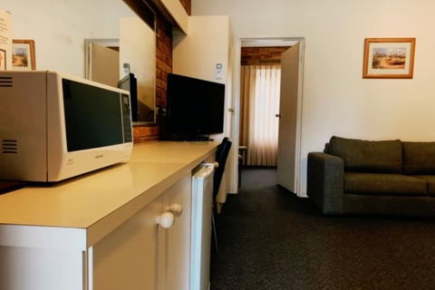 Sugarloaf Motel - Accommodation Great Ocean Road 2