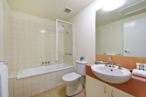 Metro Advance Apartments & Hotel, Darwin - Accommodation Great Ocean Road 5